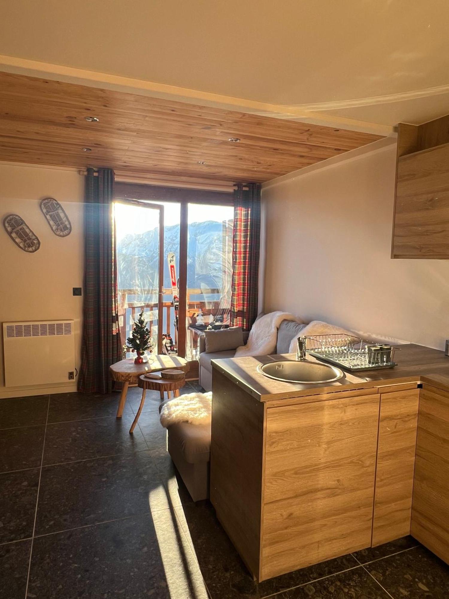 Apartment Stunning With Breathtaking View!
